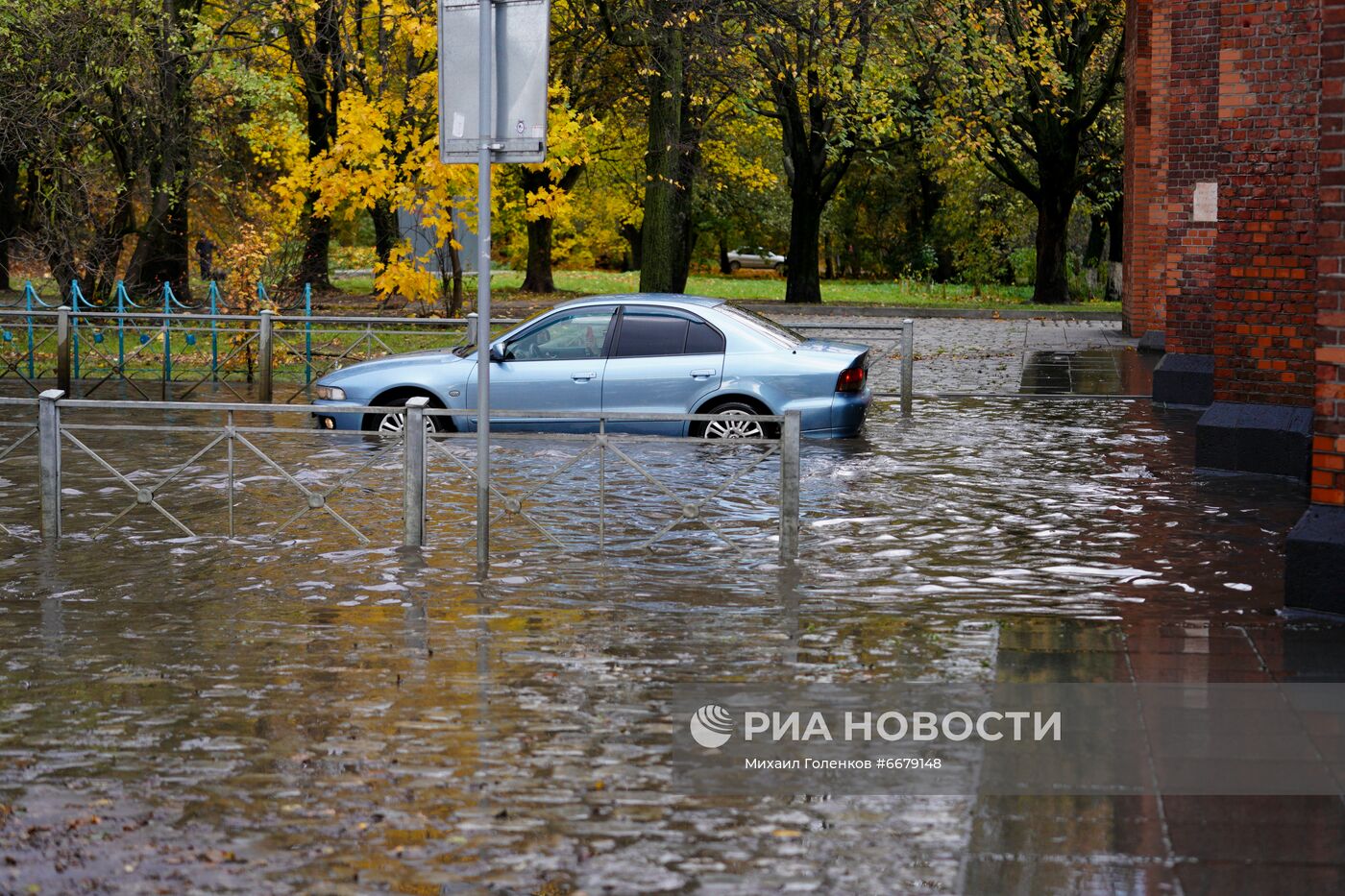 Последствия шторма в Калининграде