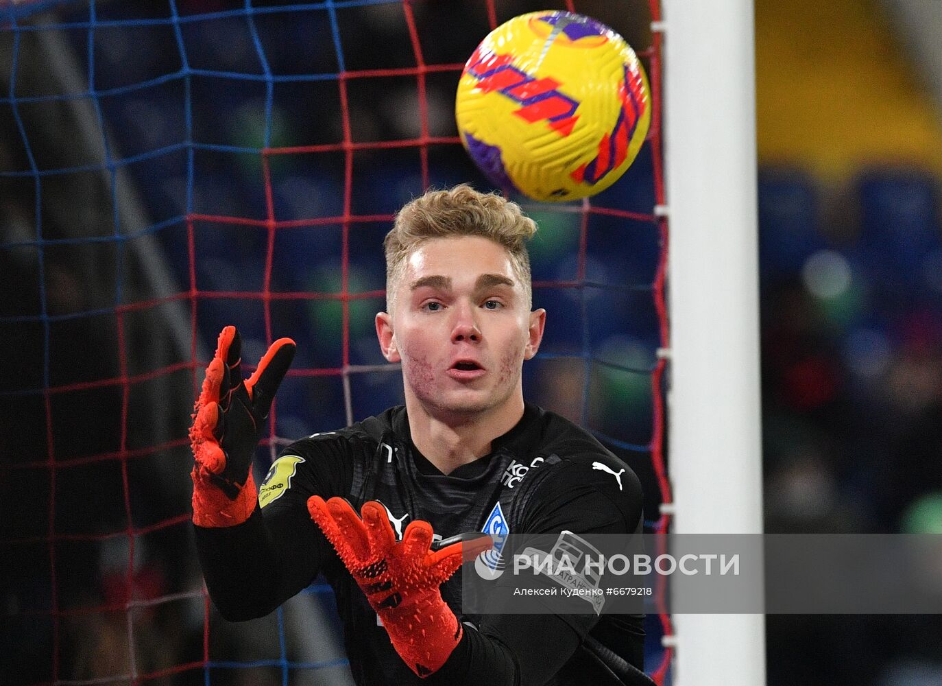 Футбол. РПЛ. Матч ЦСКА - "Крылья Советов"