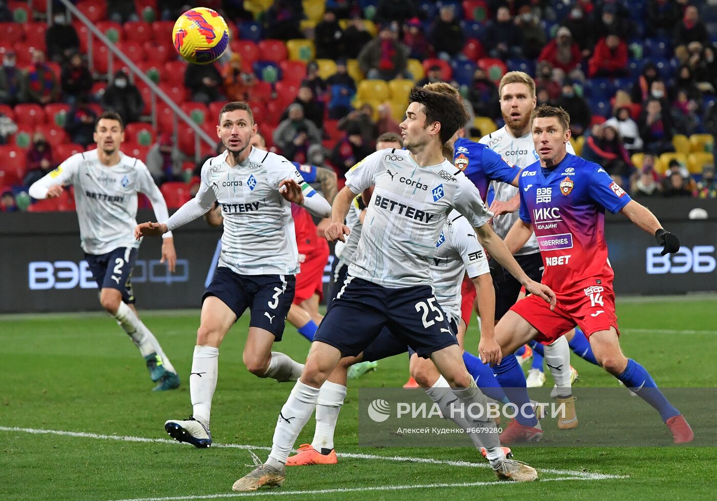 Футбол. РПЛ. Матч ЦСКА - "Крылья Советов"