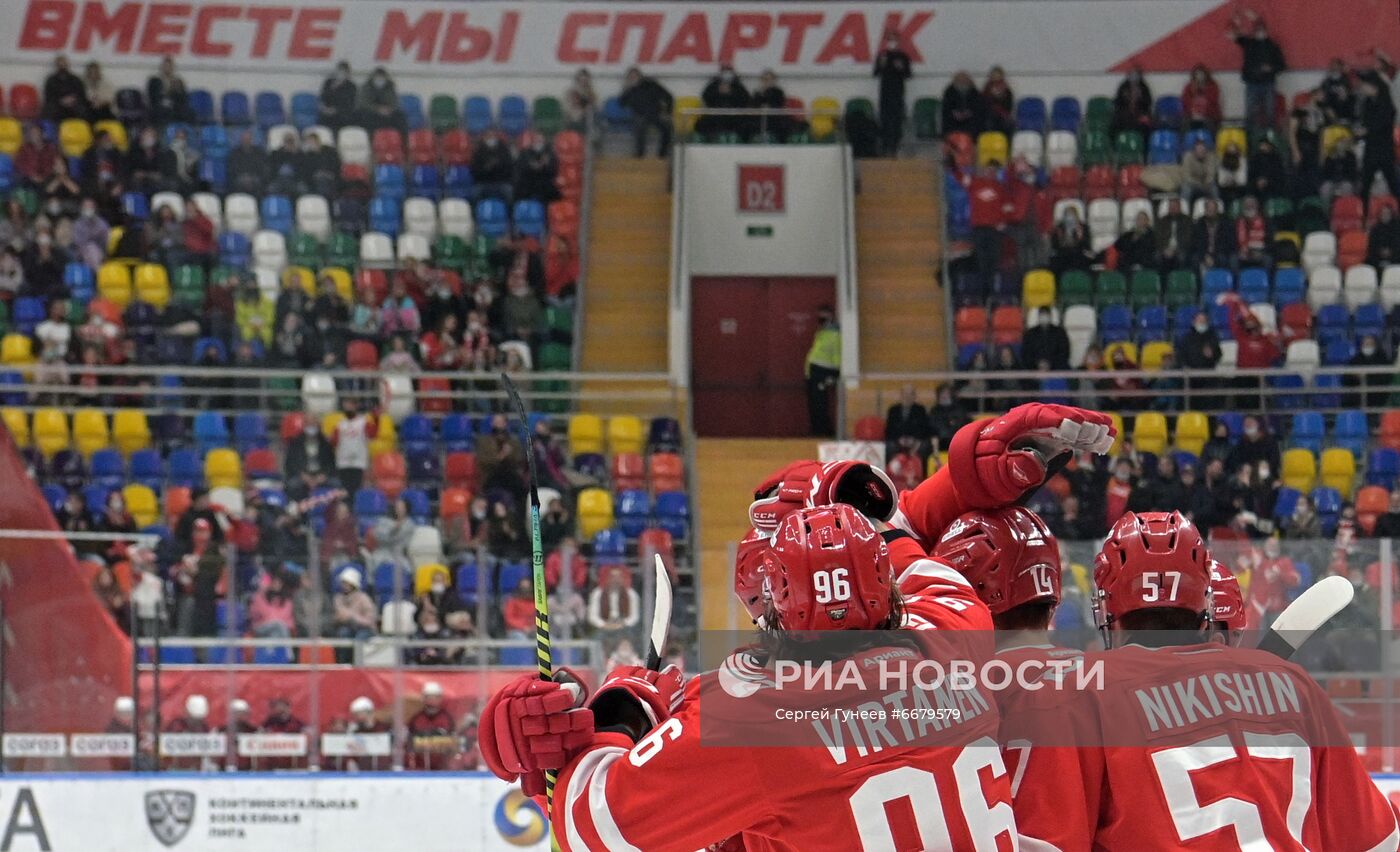Хоккей. КХЛ. Матч "Спартак" - "Куньлунь"