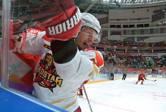 Хоккей. КХЛ. Матч "Спартак" - "Куньлунь"