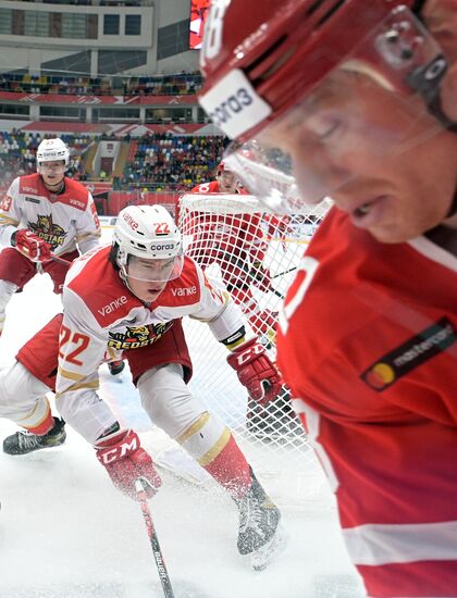 Хоккей. КХЛ. Матч "Спартак" - "Куньлунь"