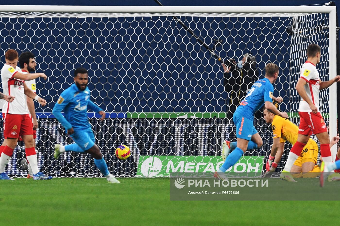 Футбол. РПЛ. Матч "Зенит" - "Спартак"