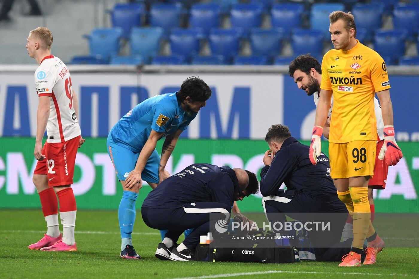 Футбол. РПЛ. Матч "Зенит" - "Спартак"