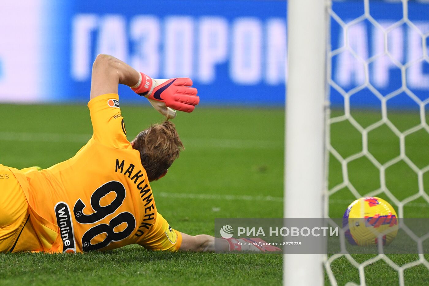 Футбол. РПЛ. Матч "Зенит" - "Спартак"