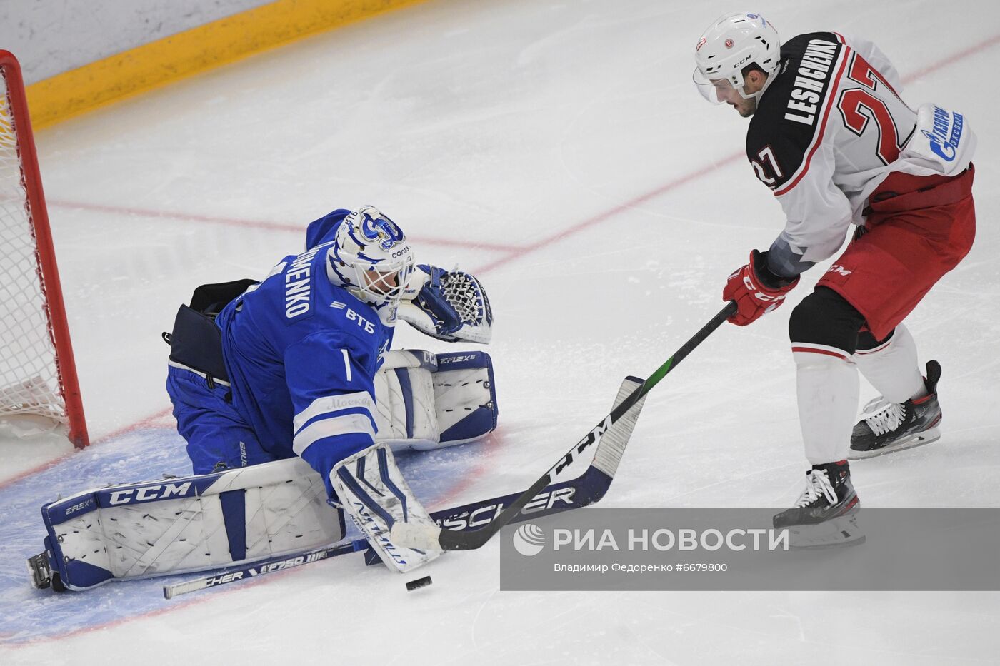 Хоккей. КХЛ. Матч "Динамо" (Москва) - "Витязь"