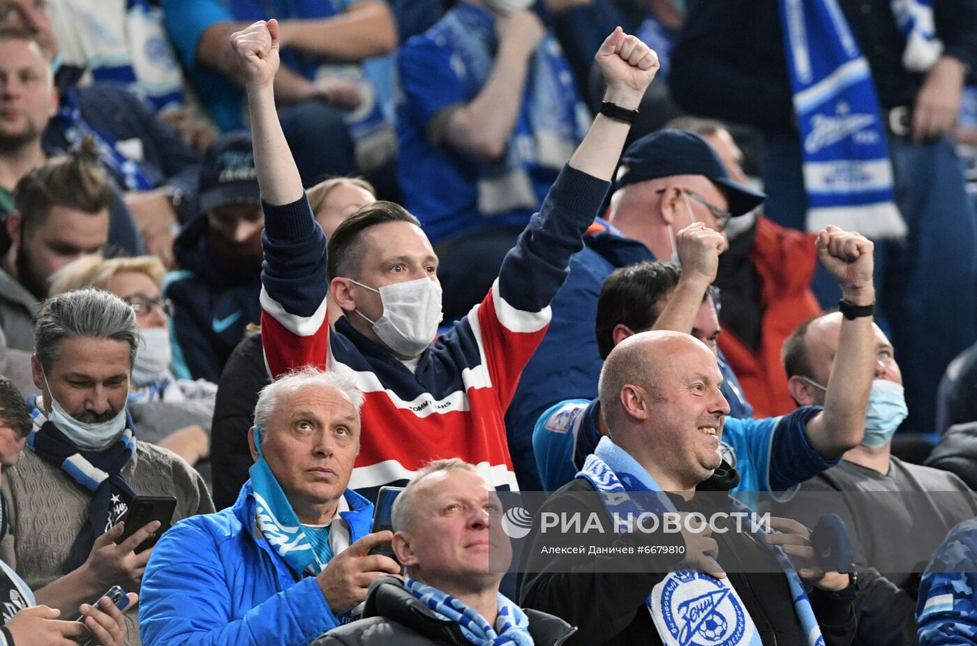 Футбол. РПЛ. Матч "Зенит" - "Спартак"