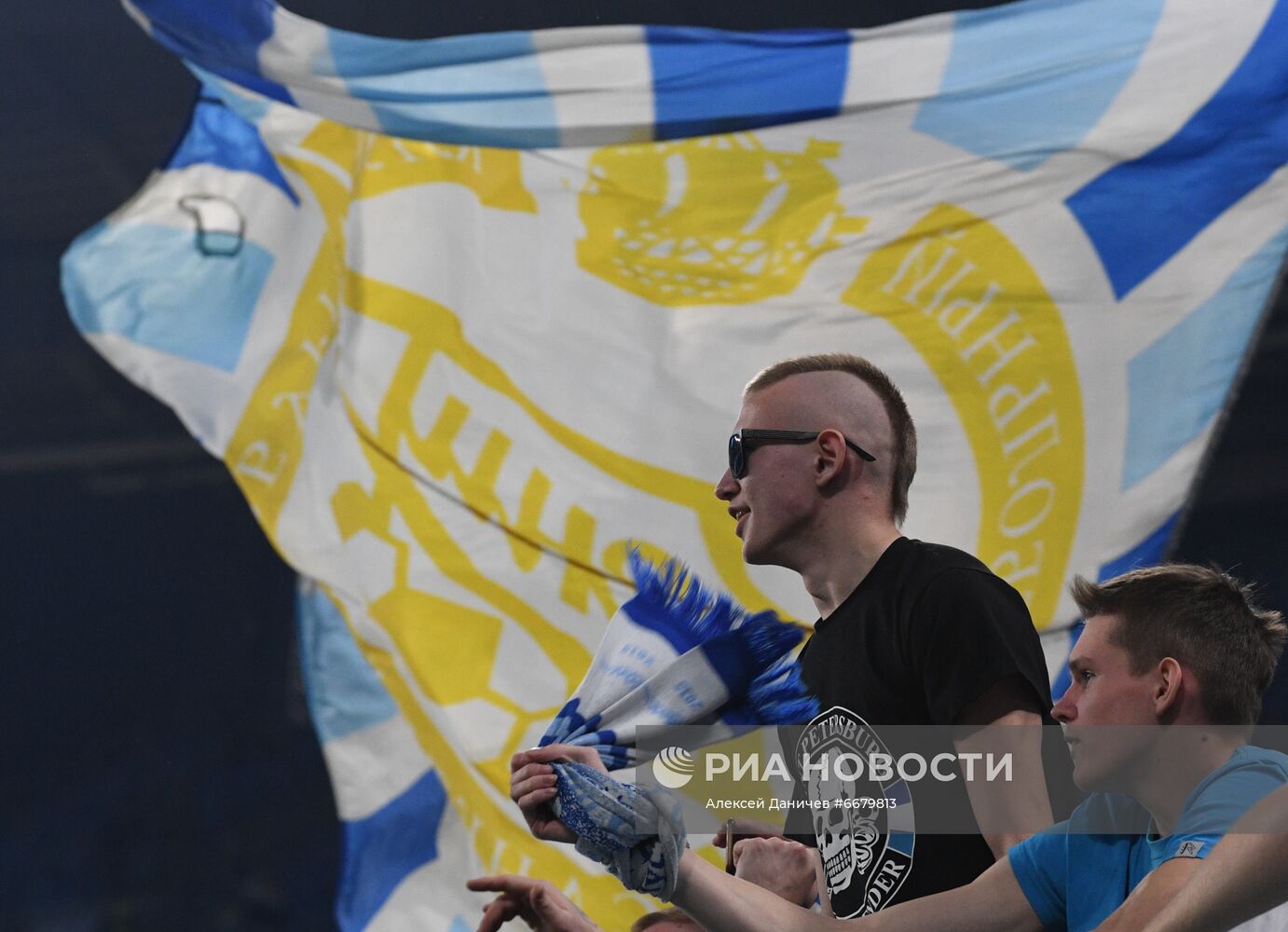 Футбол. РПЛ. Матч "Зенит" - "Спартак"