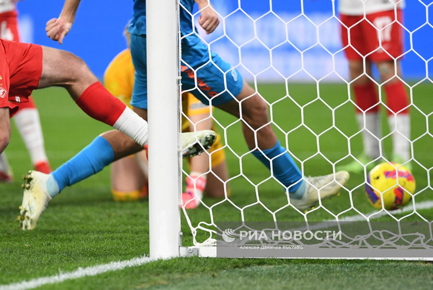 Футбол. РПЛ. Матч "Зенит" - "Спартак"