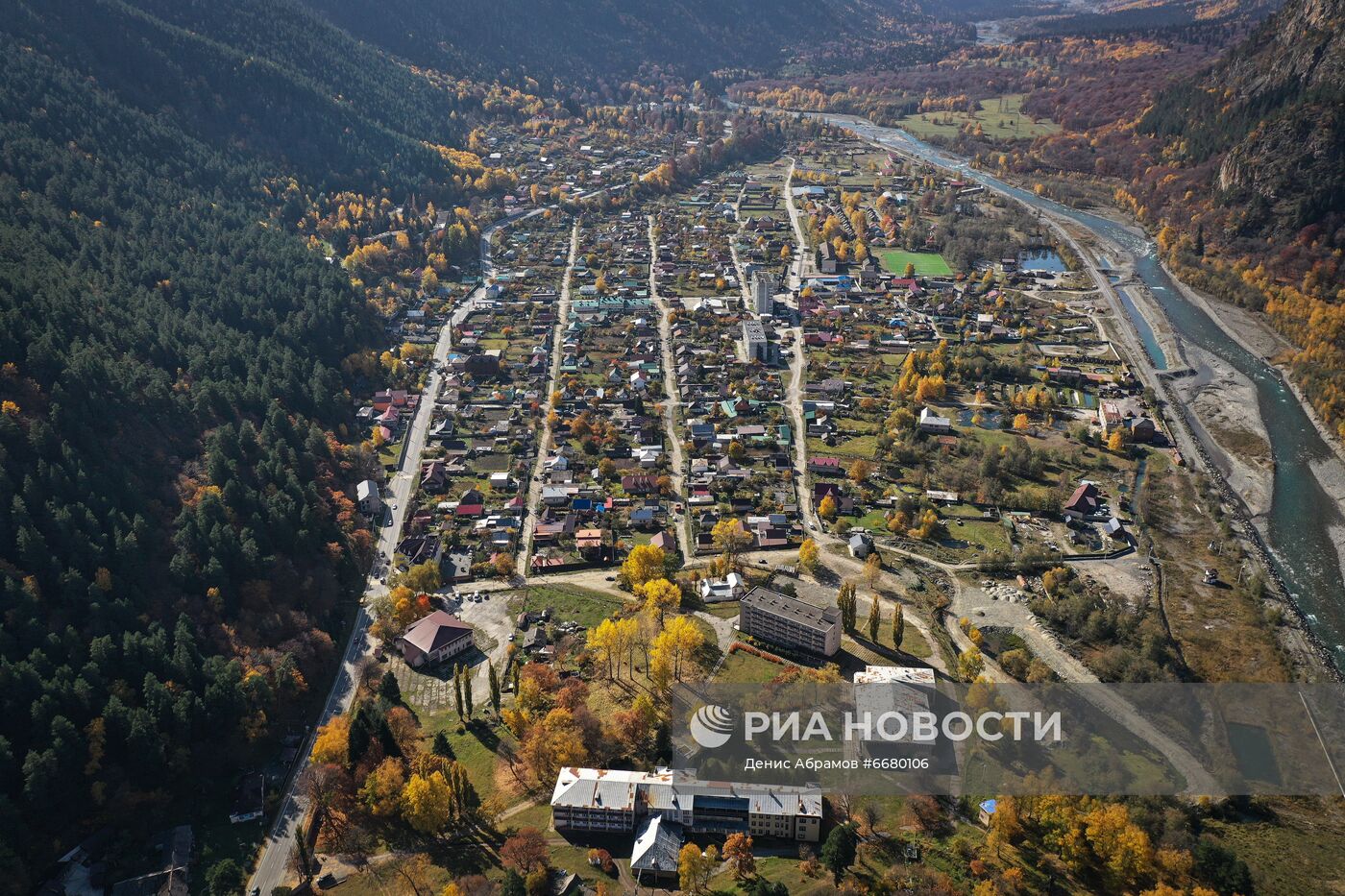 Окрестности города Теберда в Карачаево-Черкесии | РИА Новости Медиабанк