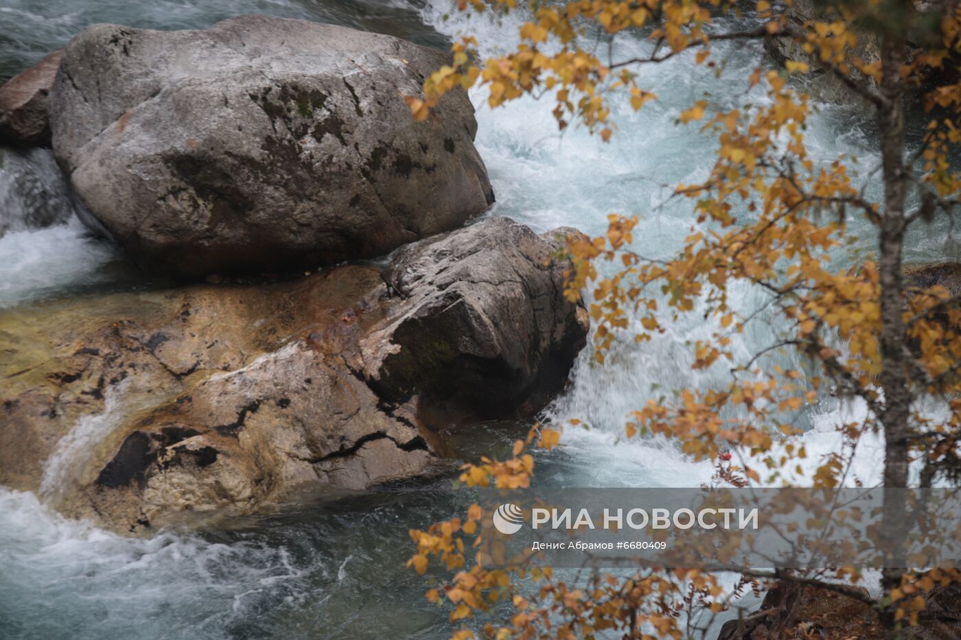 Окрестности города Теберда в Карачаево-Черкесии