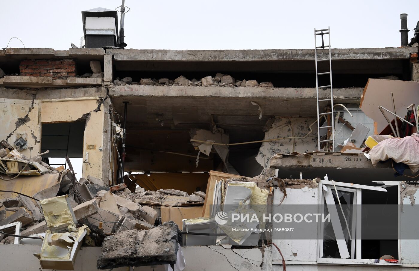 Взрыв в жилом доме в Набережных Челнах