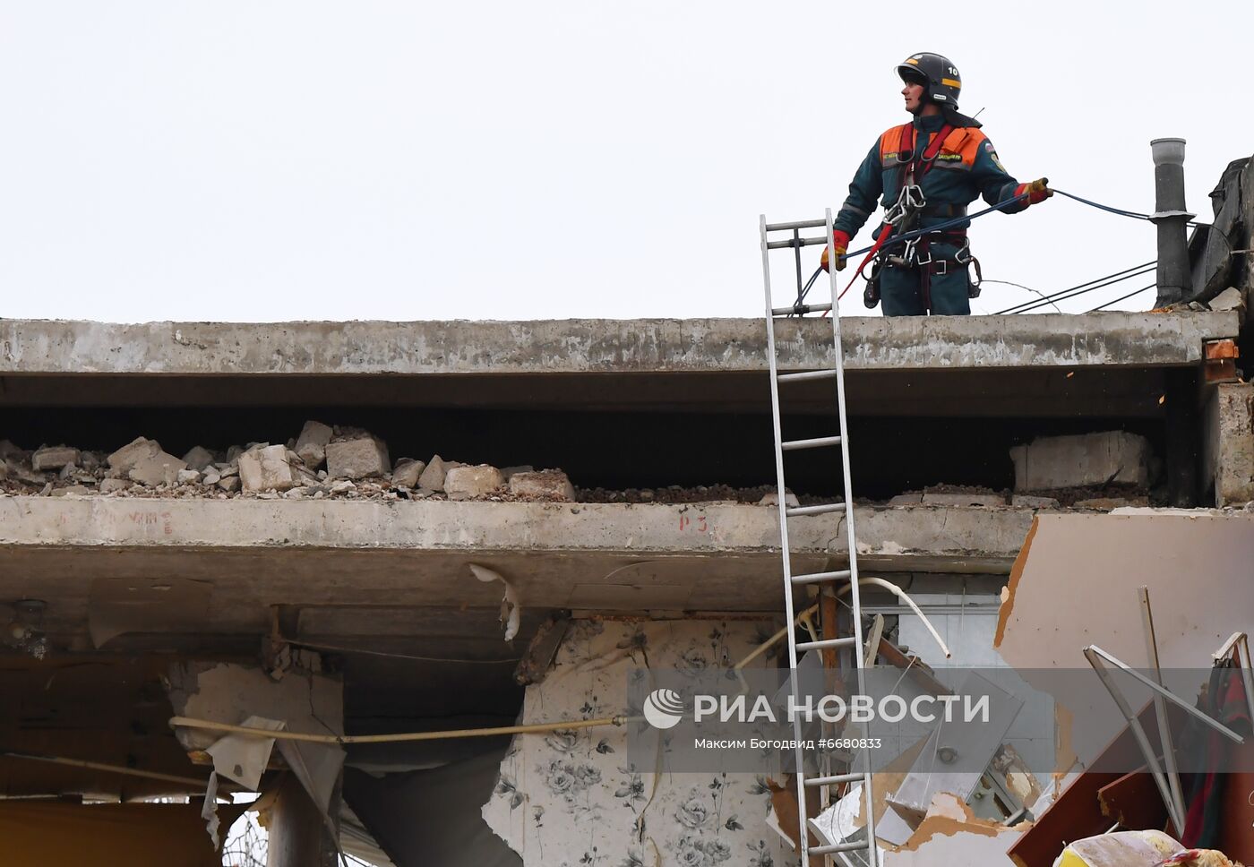 Взрыв в жилом доме в Набережных Челнах