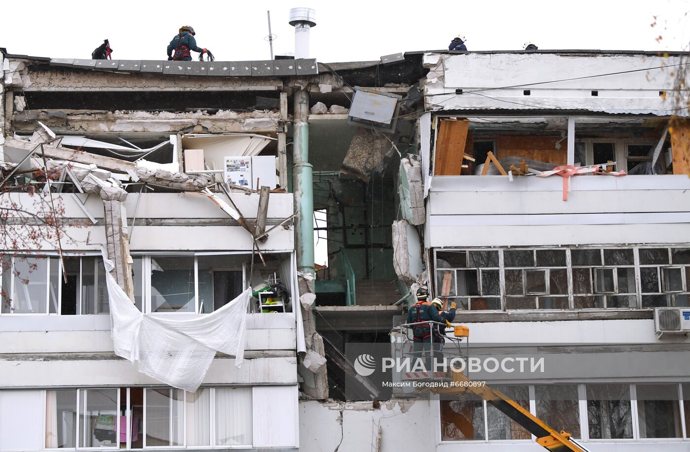 Взрыв в жилом доме в Набережных Челнах