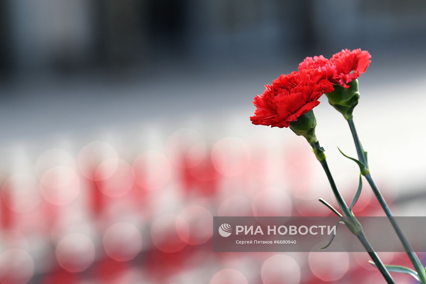 Памятные мероприятия у Театрального центра на Дубровке