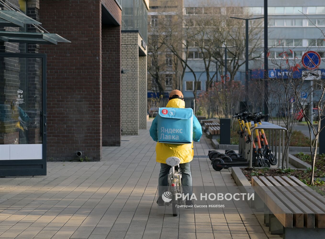 Работа сервиса "Яндекс.Лавка" в Москве