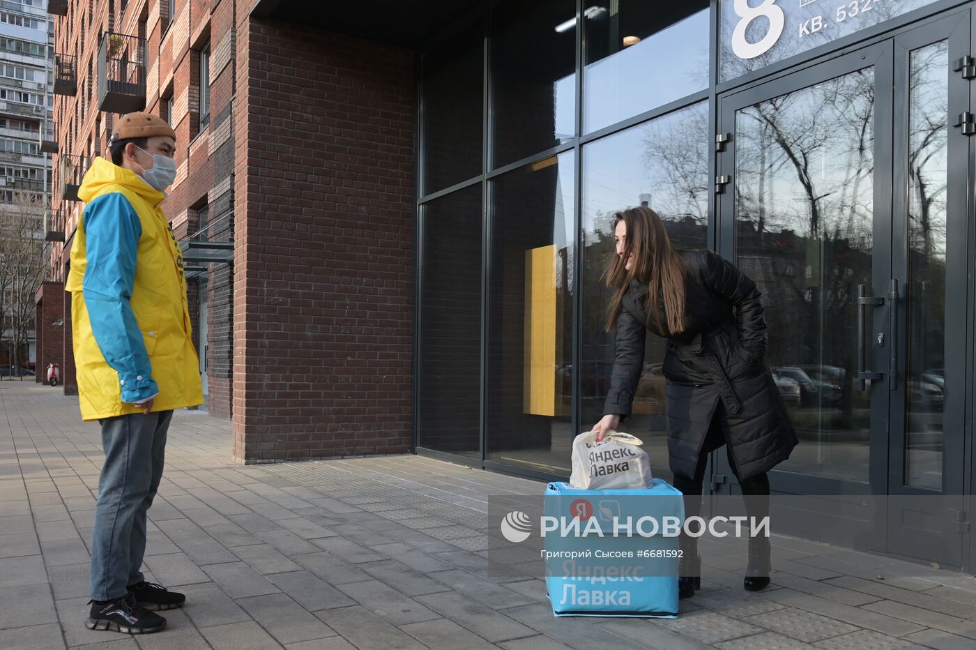 Работа сервиса "Яндекс.Лавка" в Москве