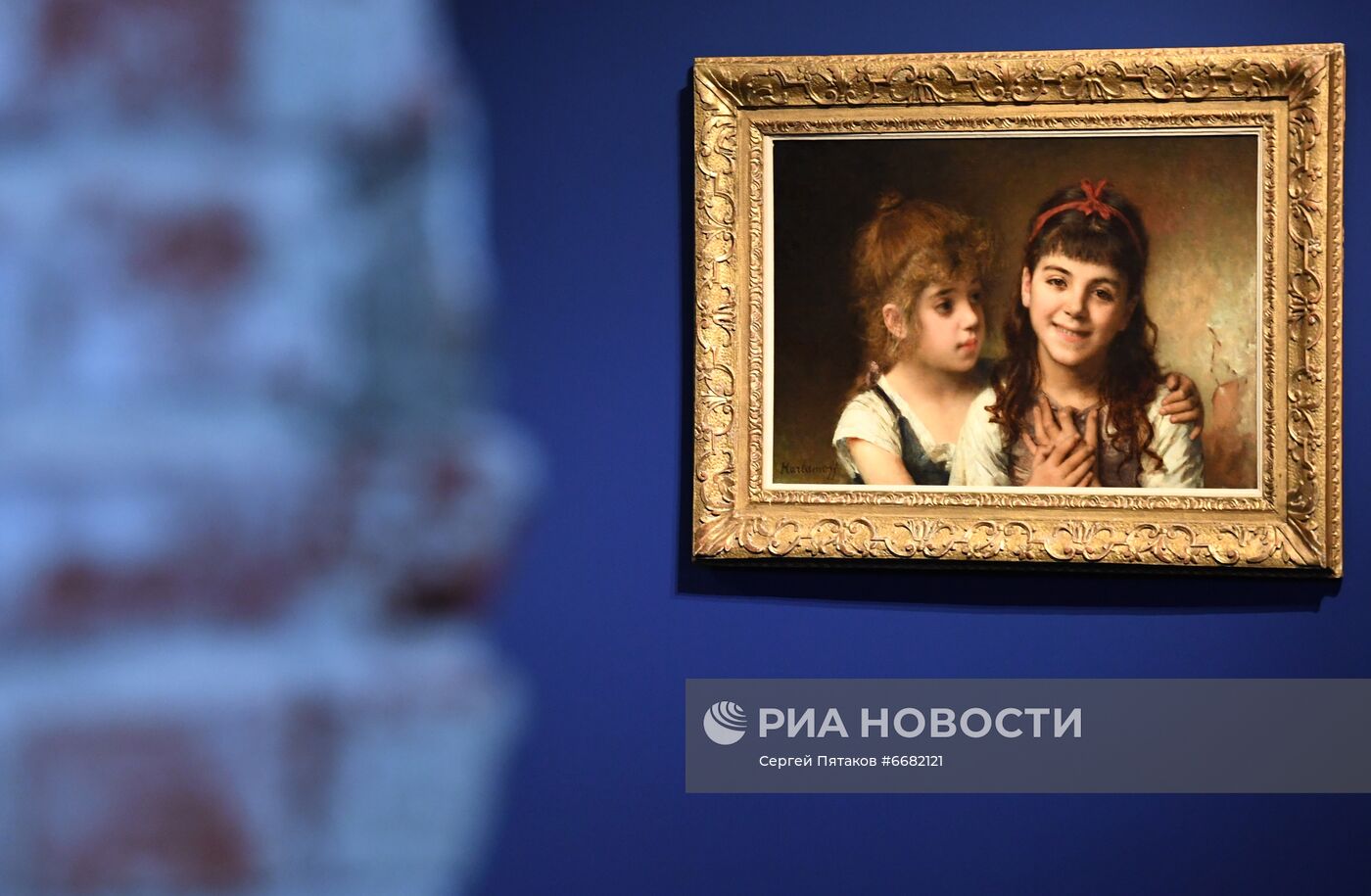 Презентация лотов русских торгов аукционного дома Sotheby's