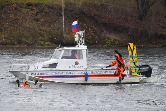 Водные спасатели готовятся к зимнему периоду