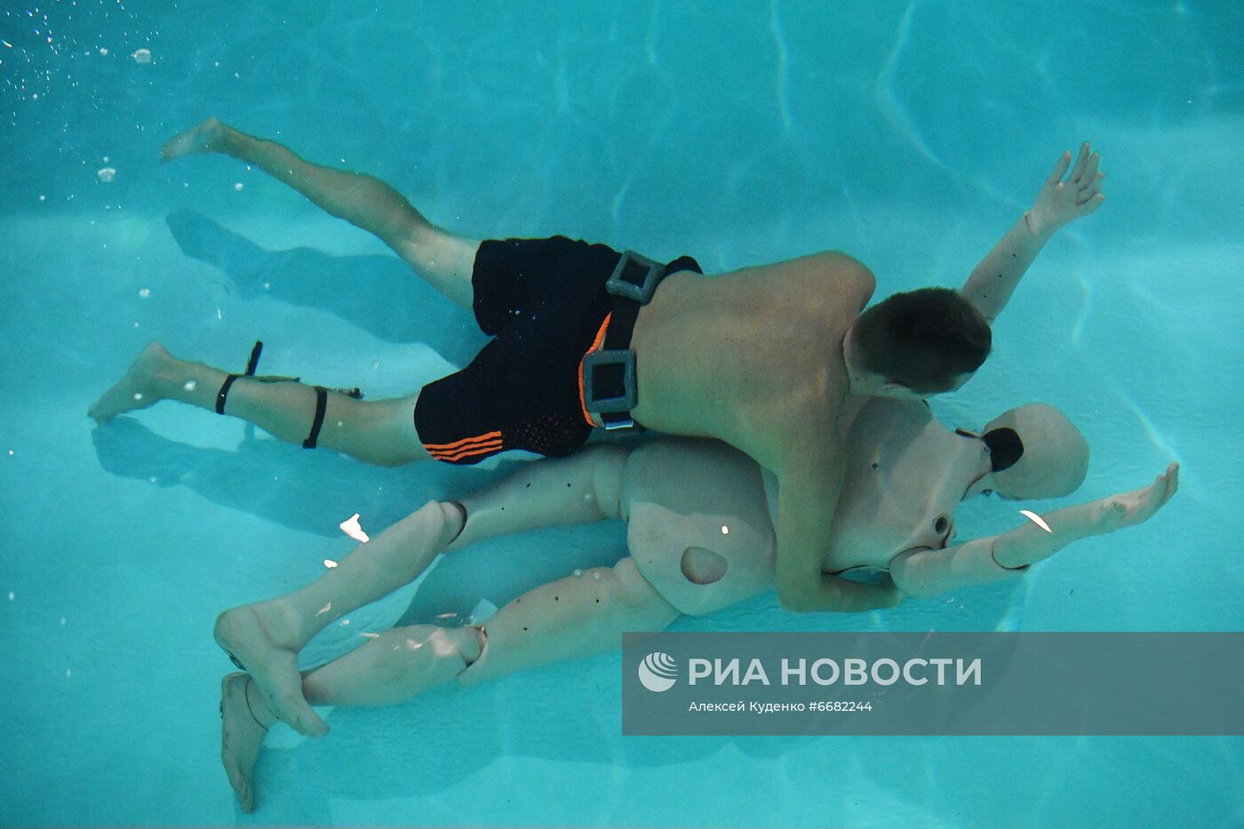 Водные спасатели готовятся к зимнему периоду