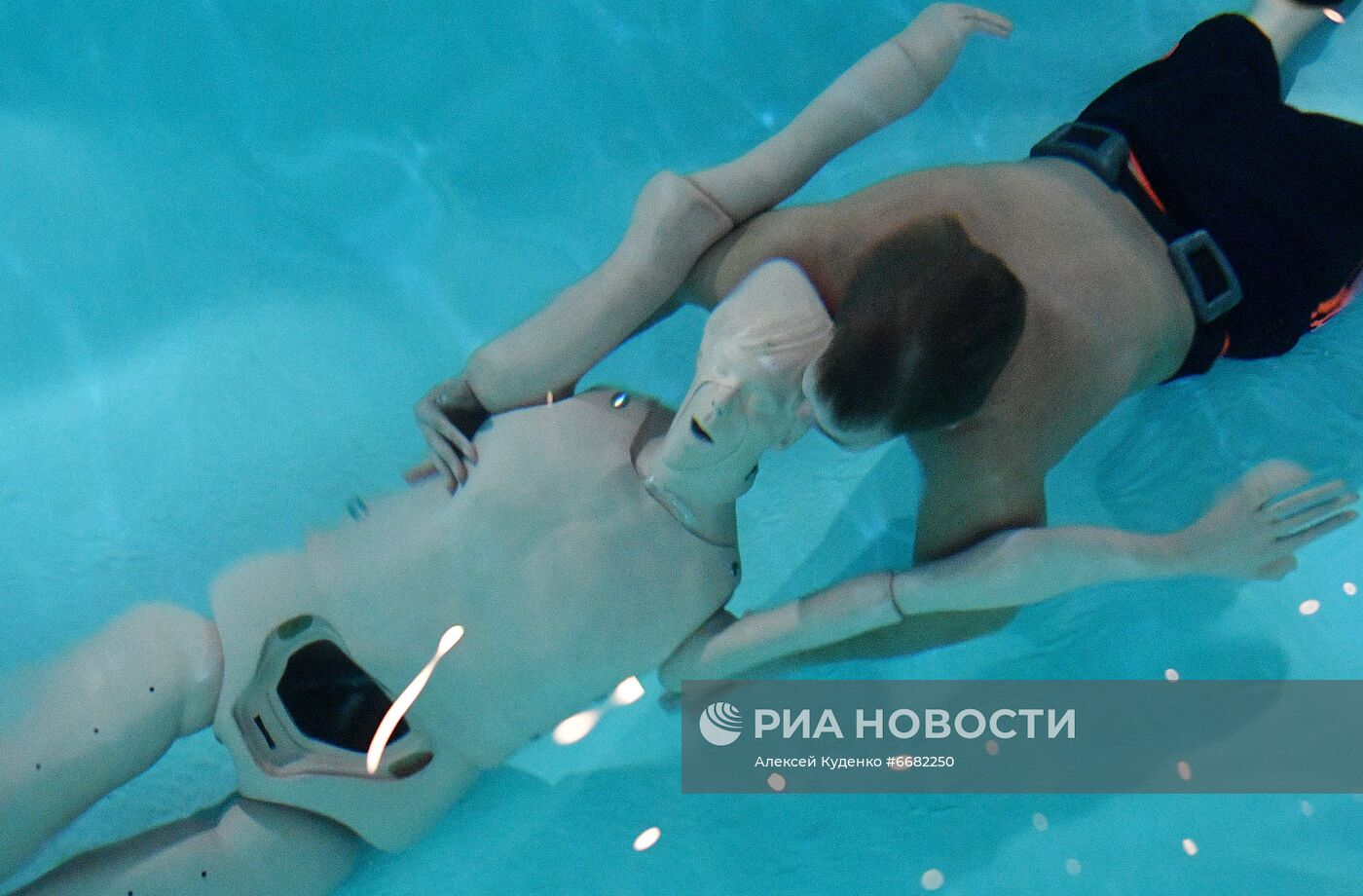 Водные спасатели готовятся к зимнему периоду