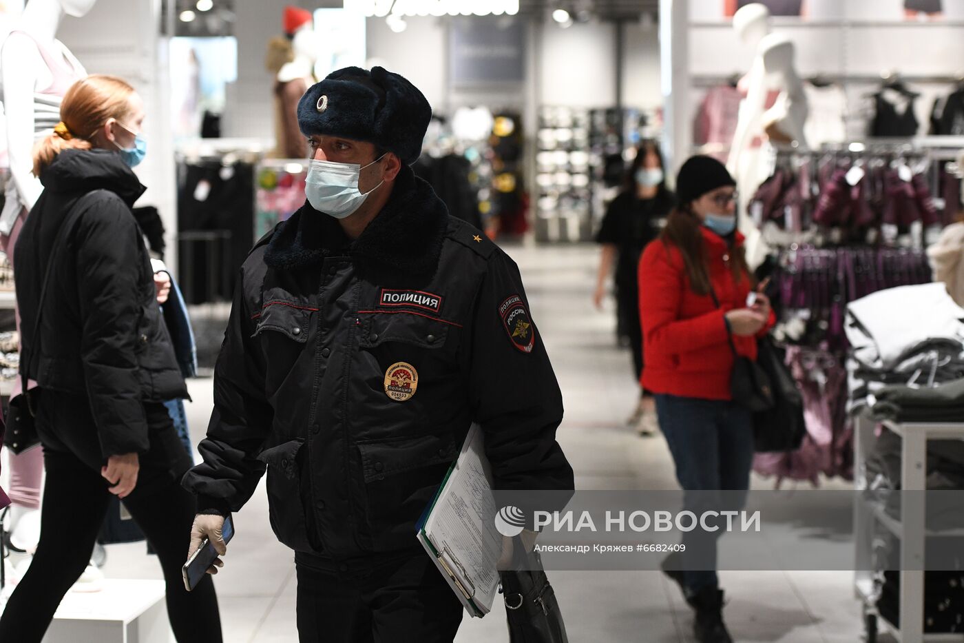 Проверка соблюдения масочного режима в Новосибирске