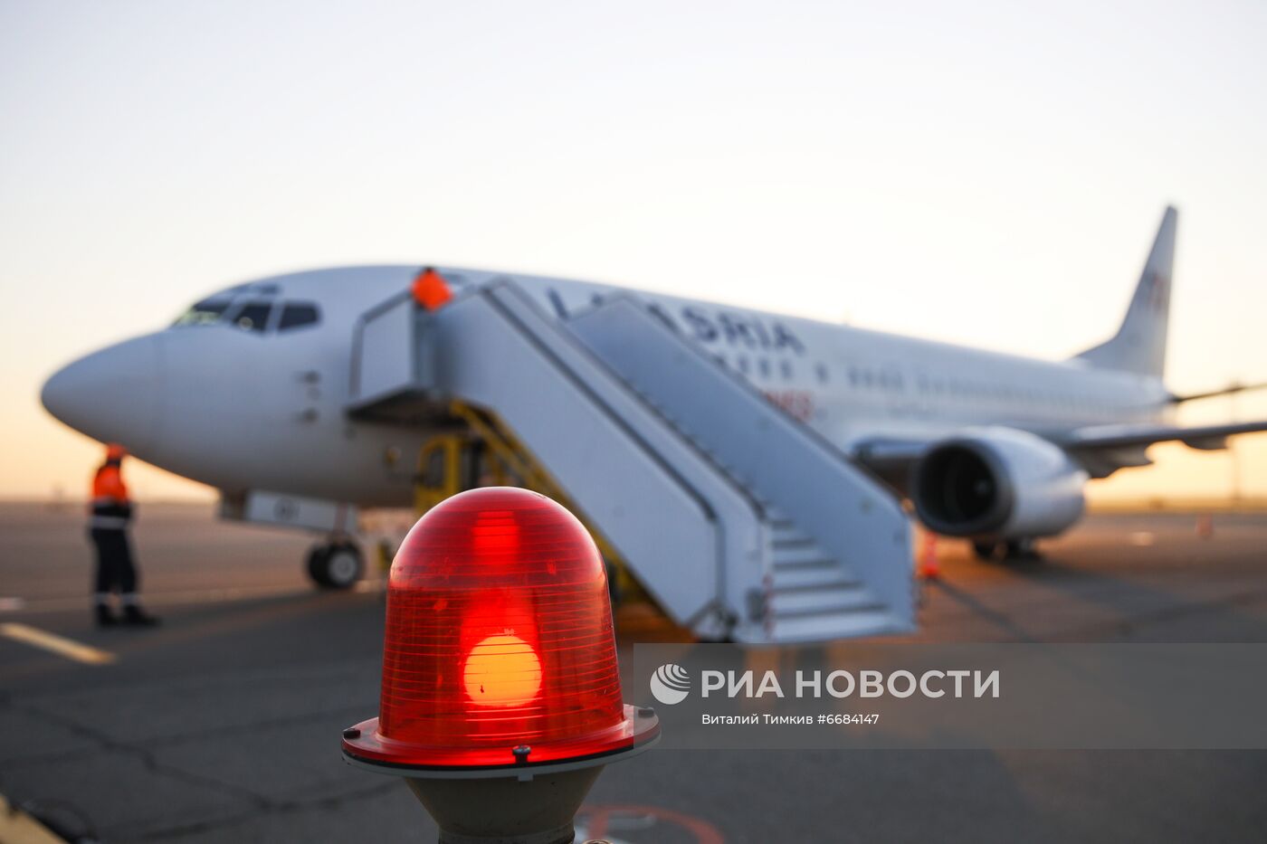 Встреча первого рейса авиакомпании Almasria Universal Airlines из Шарм-эль-Шейха в Краснодаре