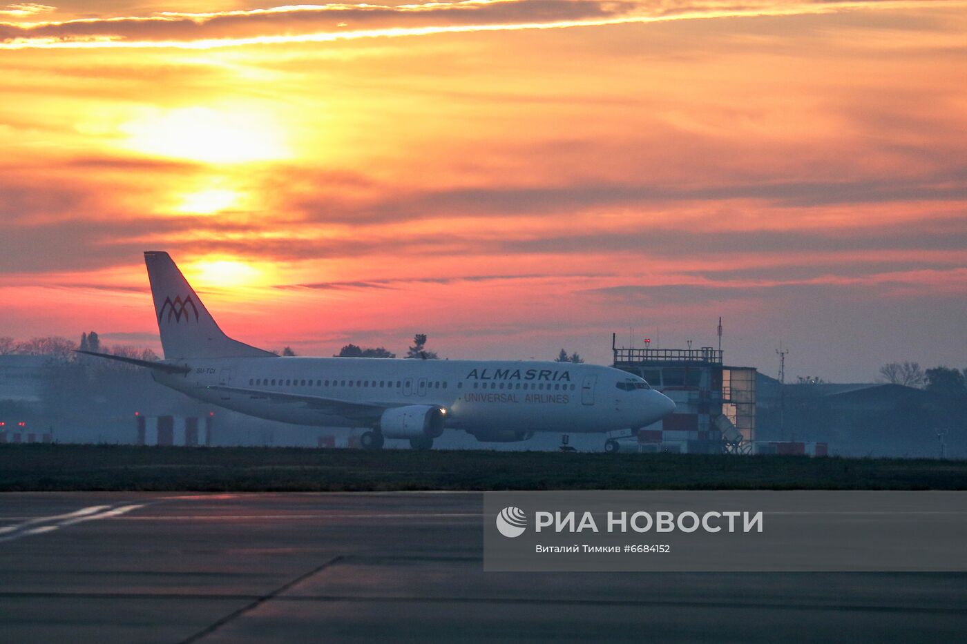 Встреча первого рейса авиакомпании Almasria Universal Airlines из Шарм-эль-Шейха в Краснодаре