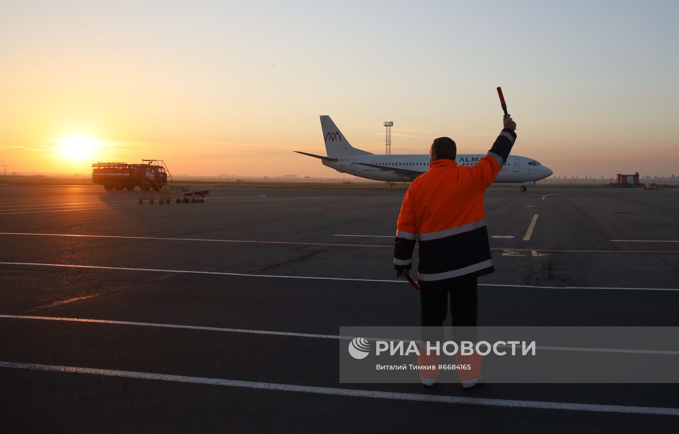 Встреча первого рейса авиакомпании Almasria Universal Airlines из Шарм-эль-Шейха в Краснодаре