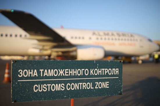 Встреча первого рейса авиакомпании Almasria Universal Airlines из Шарм-эль-Шейха в Краснодаре