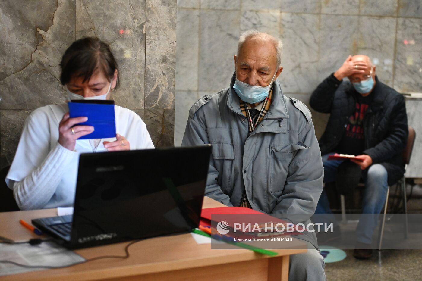 В метро Москвы открылись пункты экспресс-тестирования на COVID-19