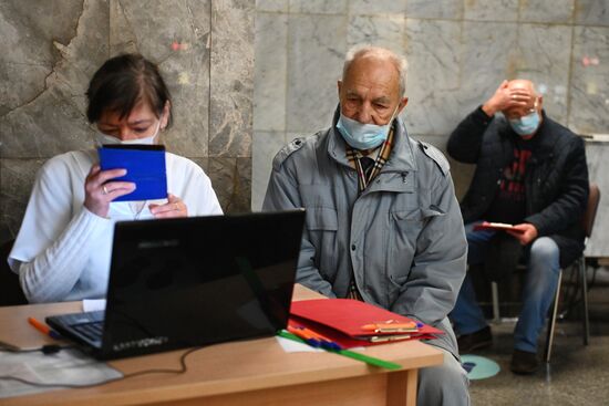 В метро Москвы открылись пункты экспресс-тестирования на COVID-19