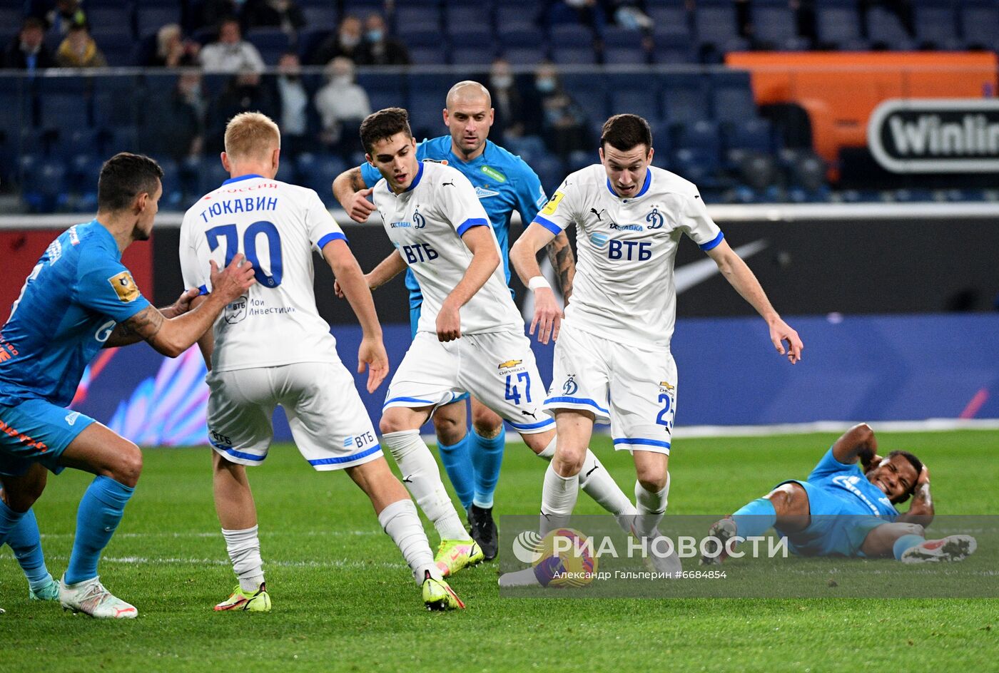 Футбол. РПЛ. Матч "Зенит" - "Динамо"