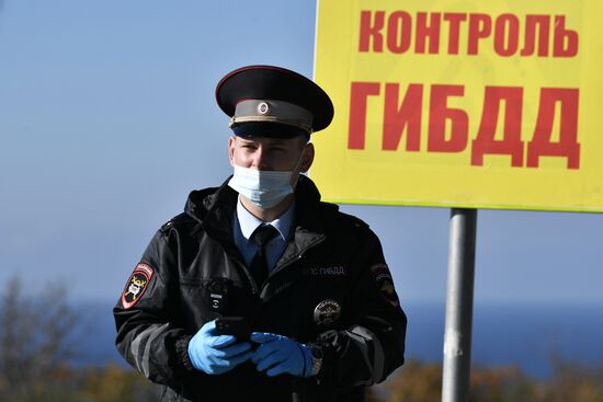 Блокпосты для проверки QR-кодов на въезде в Севастополь