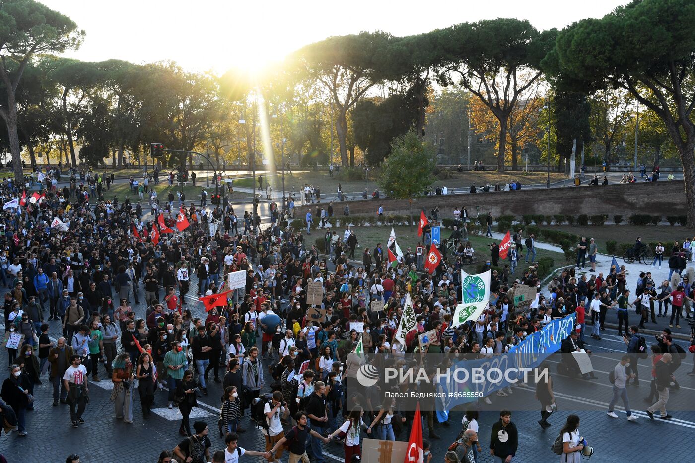 Акция протеста в Риме, приуроченная к саммиту G20