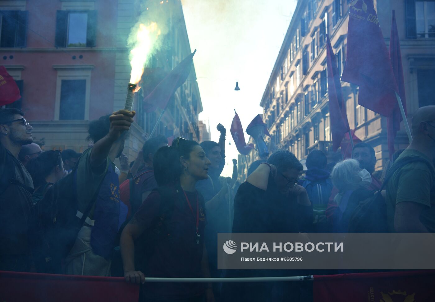 Акция протеста в Риме, приуроченная к саммиту G20