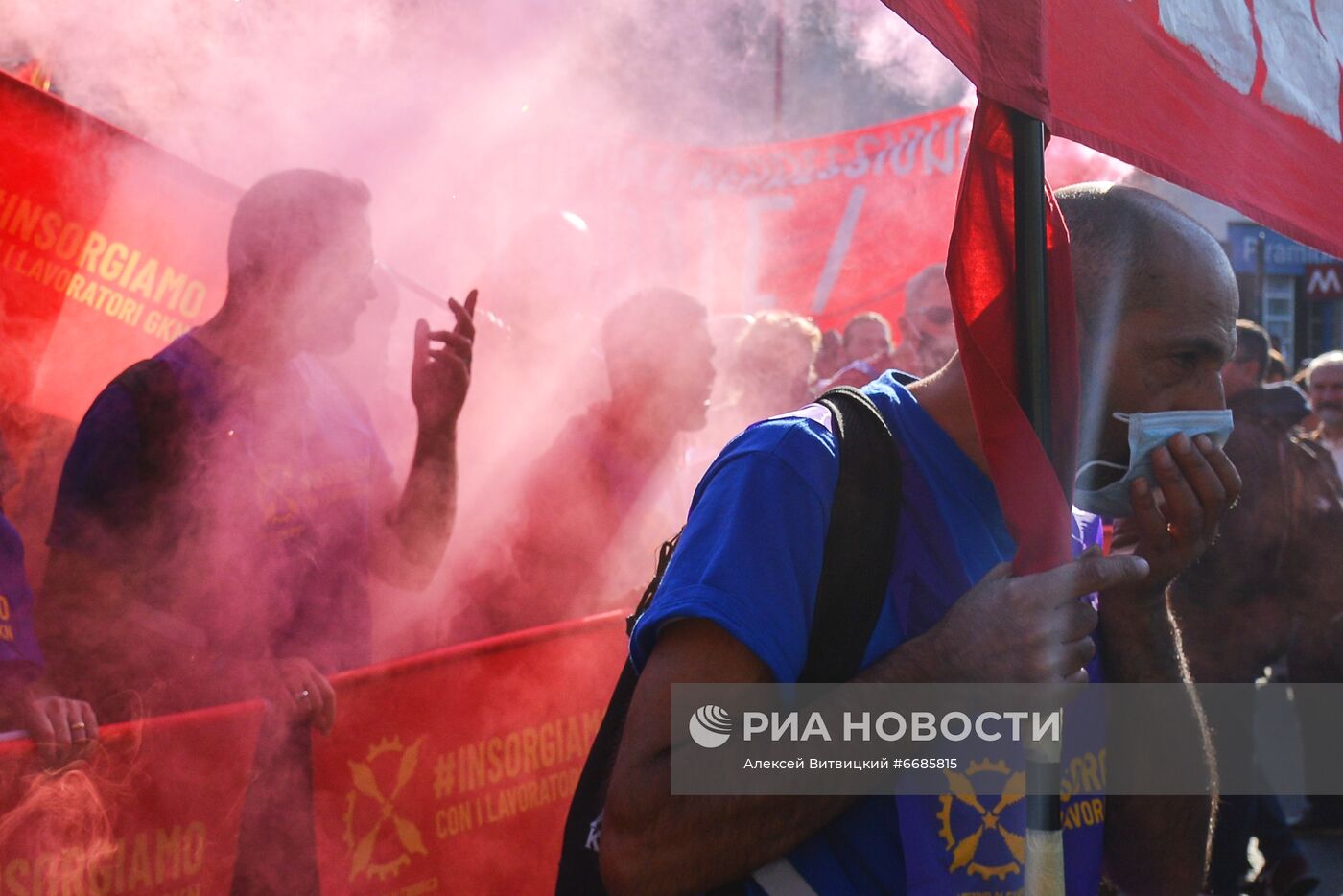 Акция протеста в Риме, приуроченная к саммиту G20