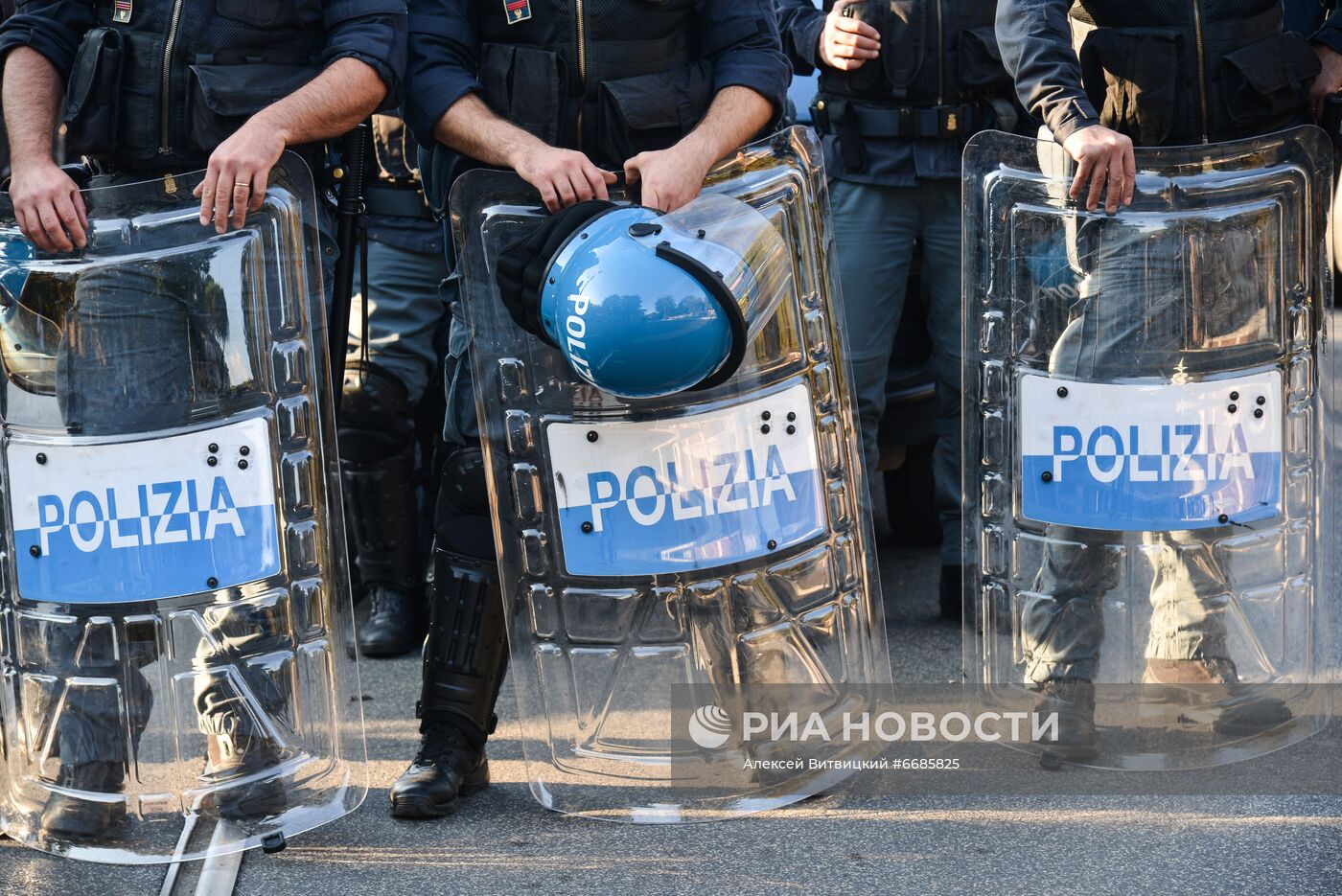 Акция протеста в Риме, приуроченная к саммиту G20