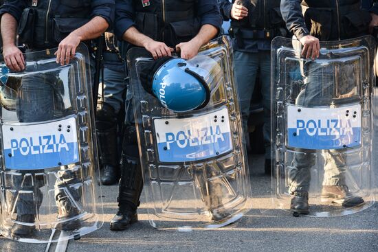 Акция протеста в Риме, приуроченная к саммиту G20