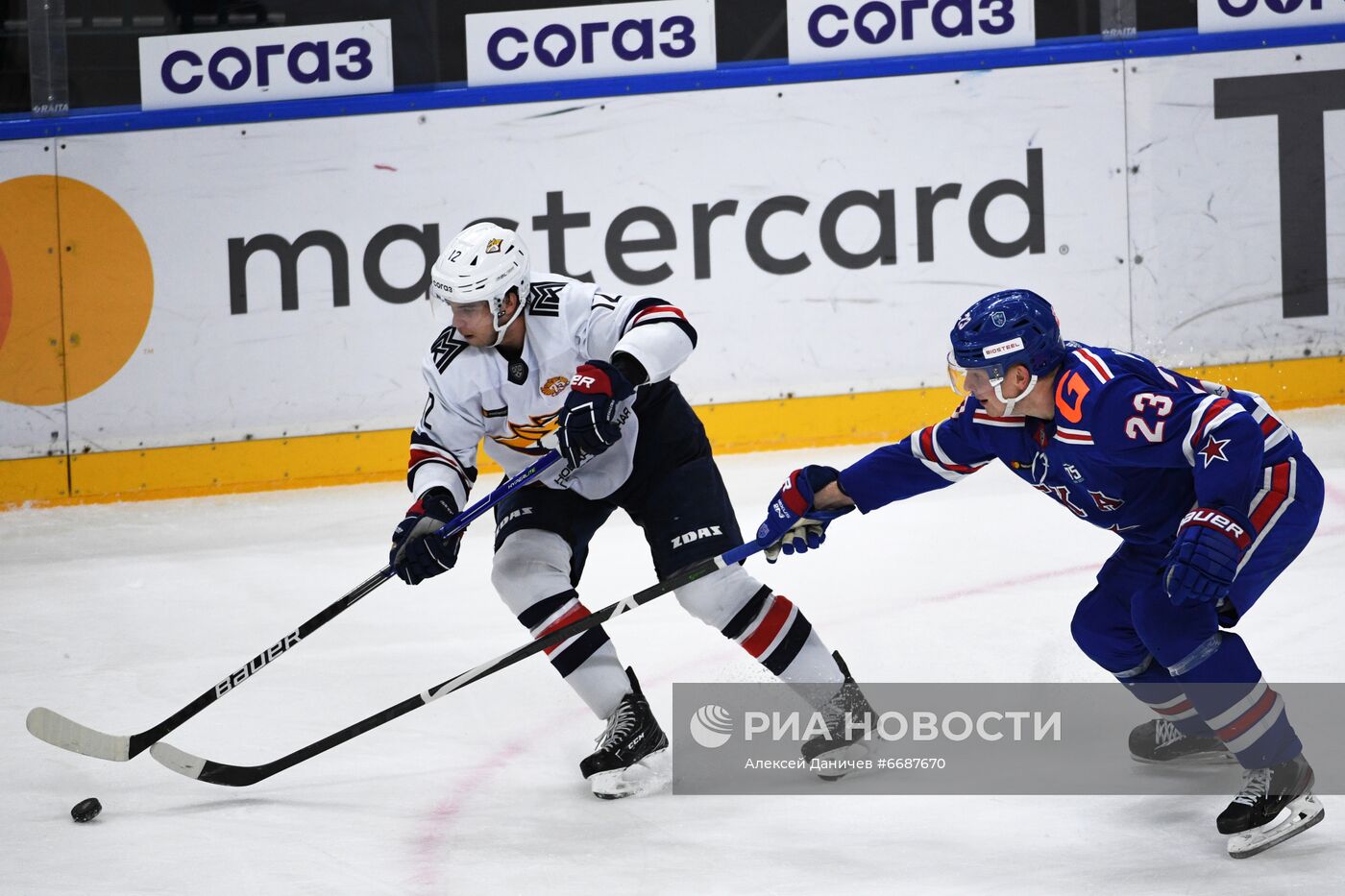 Хоккей. КХЛ. Матч СКА - "Металлург"