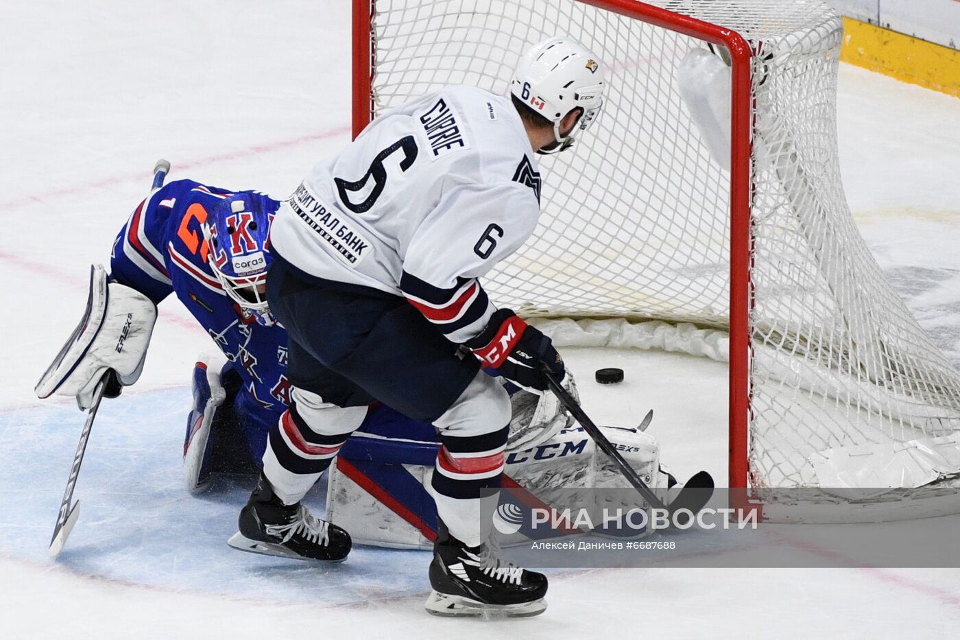 Хоккей. КХЛ. Матч СКА - "Металлург"