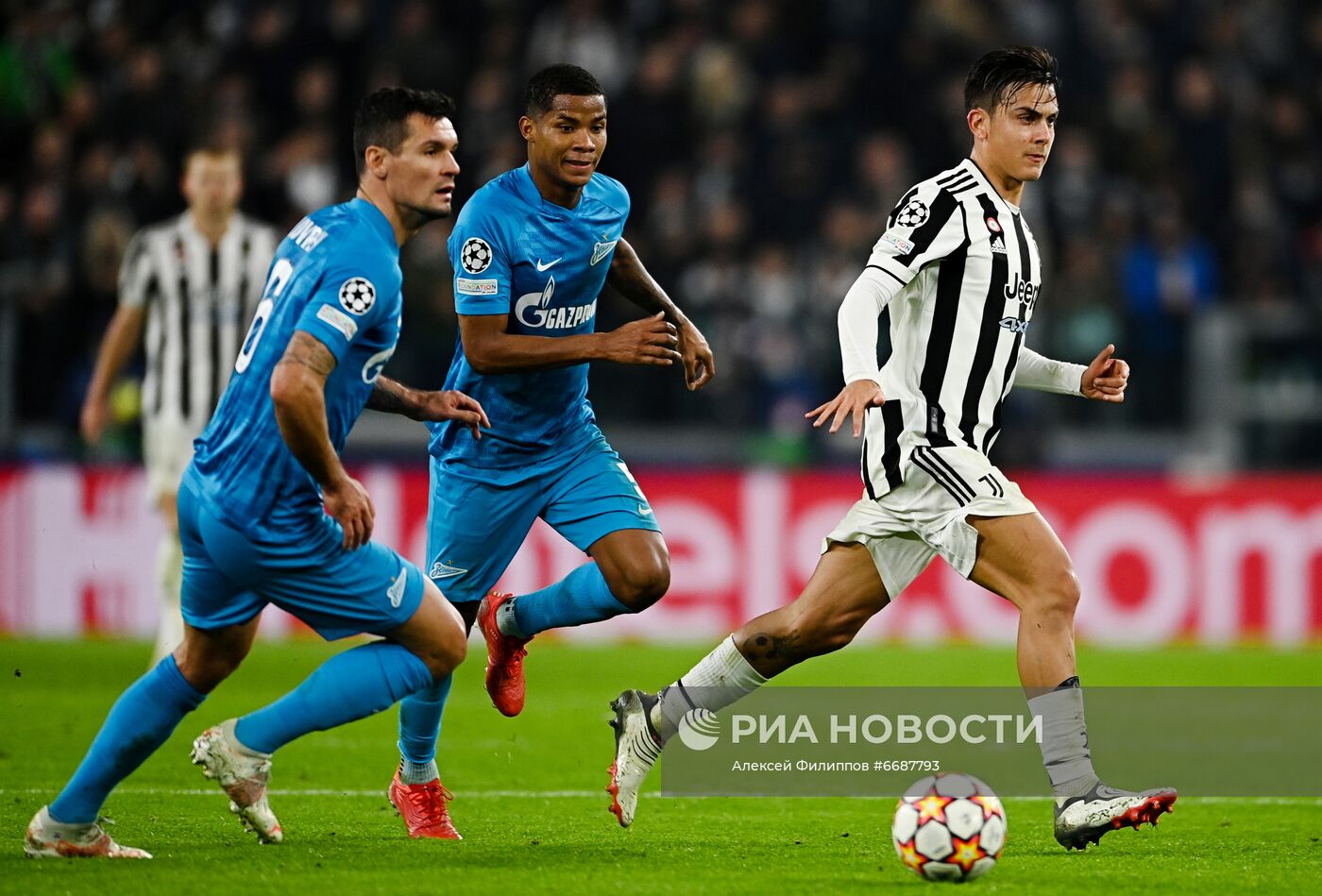 Футбол. Лига чемпионов. Матч "Ювентус" - "Зенит"