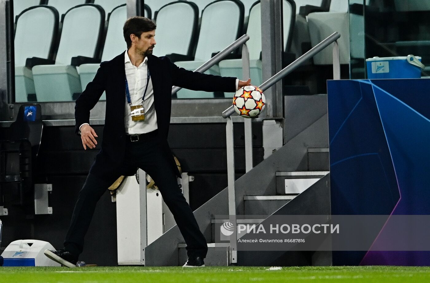 Футбол. Лига чемпионов. Матч "Ювентус" - "Зенит"