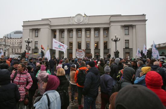 Акция в Киеве против ограничений в связи с коронавирусом