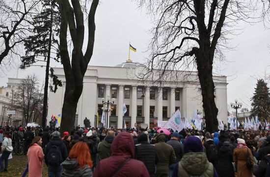 Акция в Киеве против ограничений в связи с коронавирусом