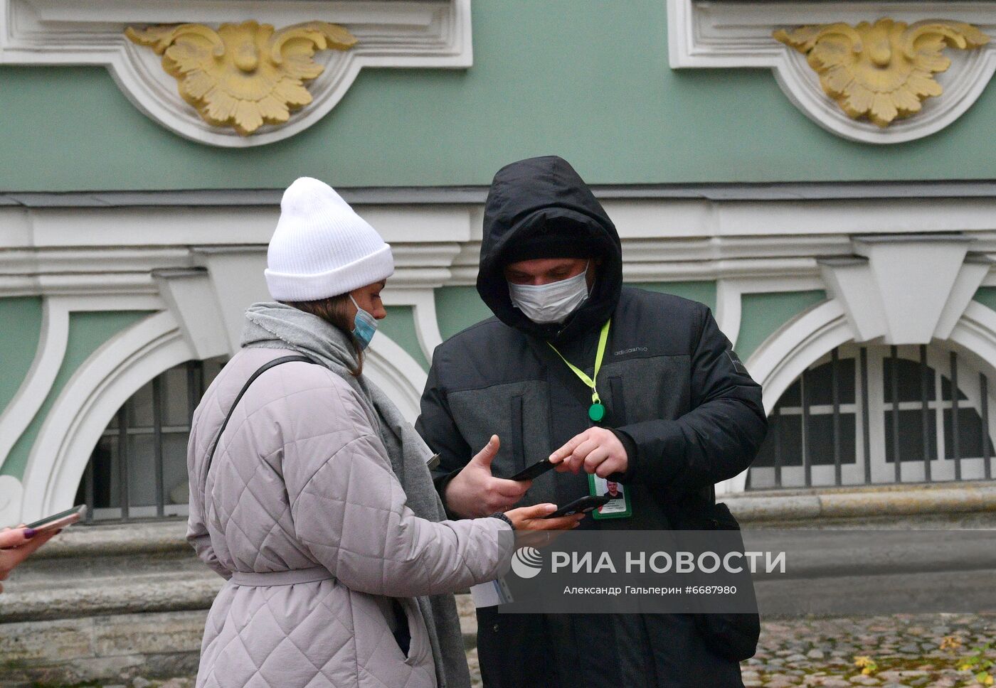 Эрмитаж начал работу по системе QR-кодов