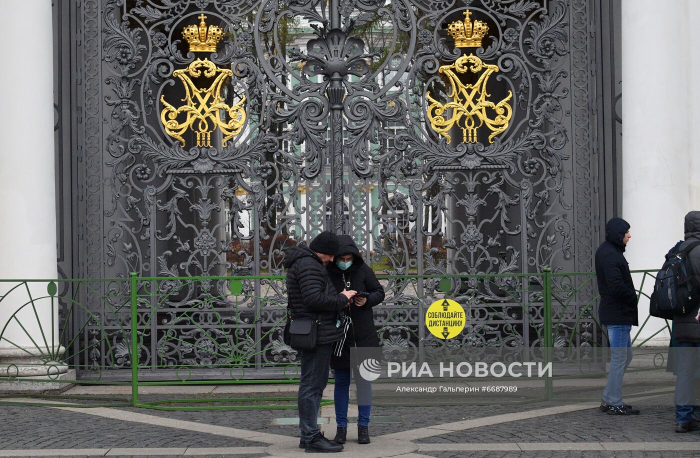 Эрмитаж начал работу по системе QR-кодов