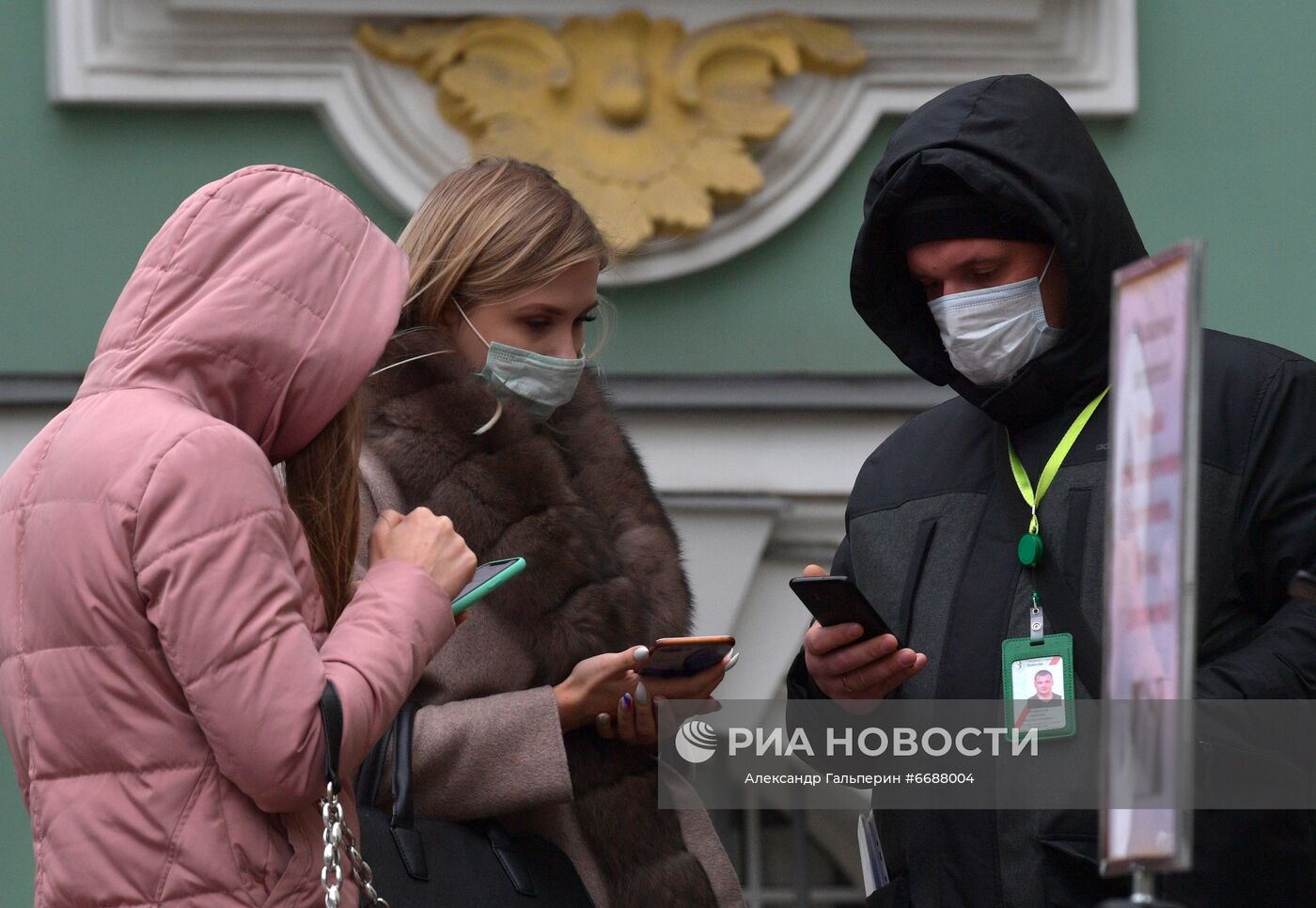 Эрмитаж начал работу по системе QR-кодов