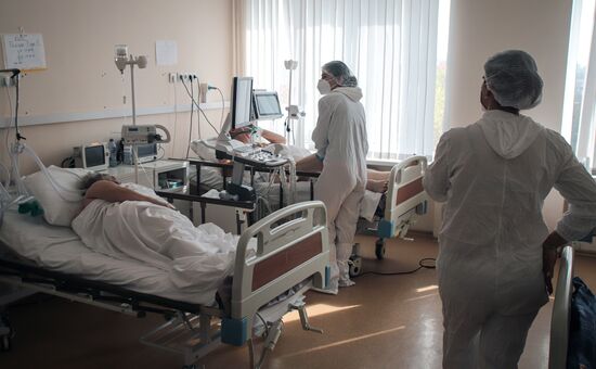 Лечение больных COVID-19 в регионах России