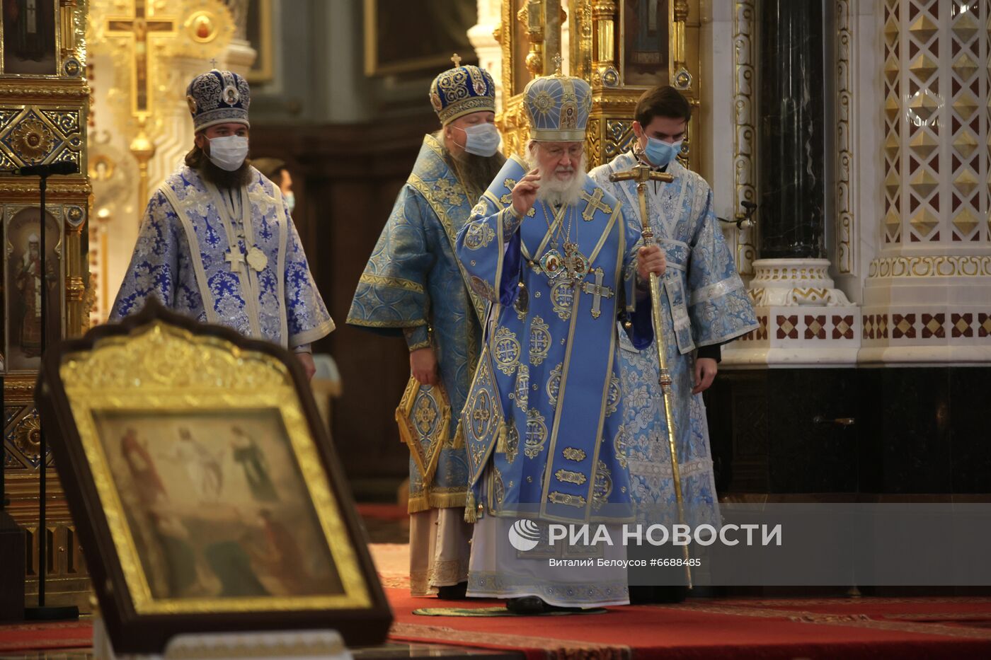 Божественная литургия в праздник Казанской иконы Божией Матери